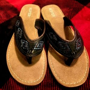 Excellent shape roper sandals